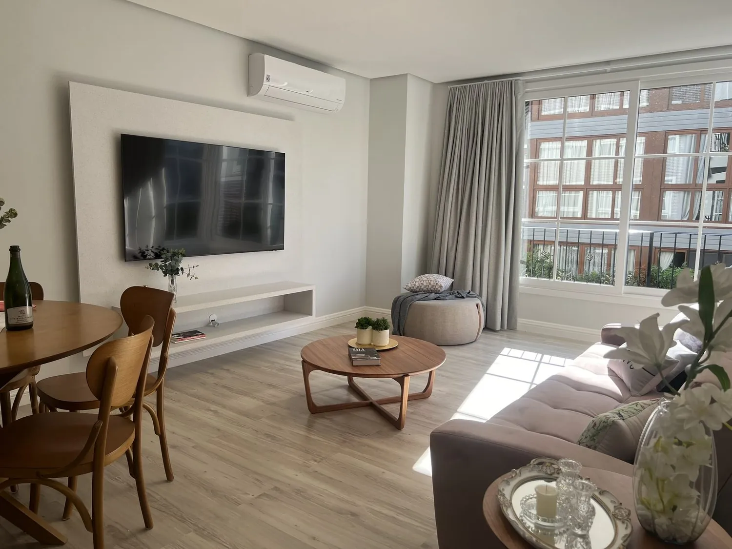Sala — Apartamento 203